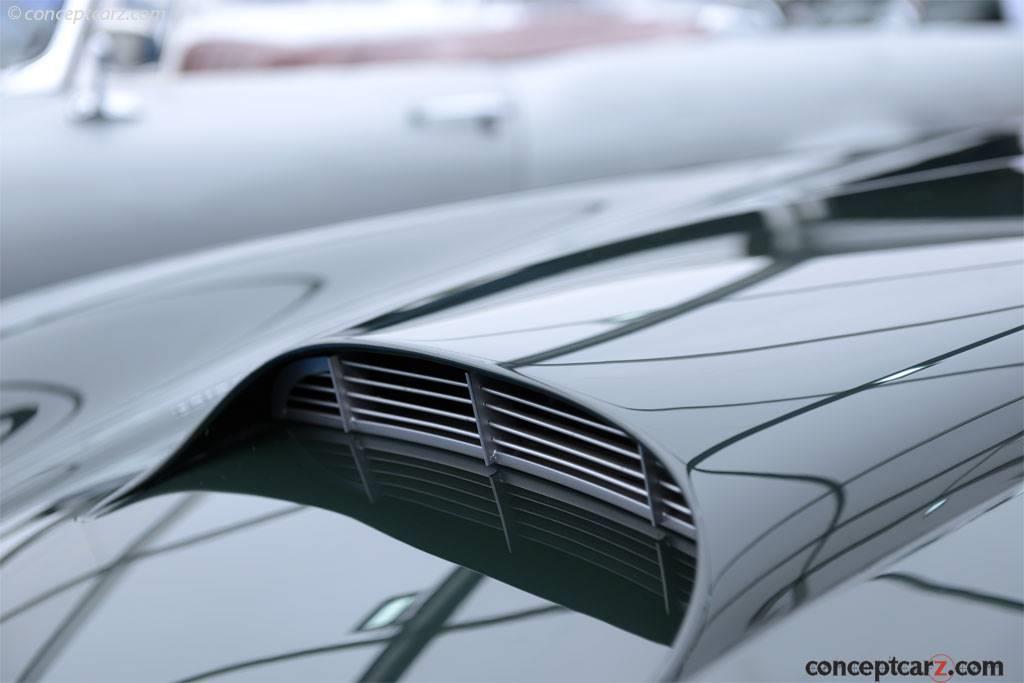 1961 Aston Martin DB4 GT Touring background image